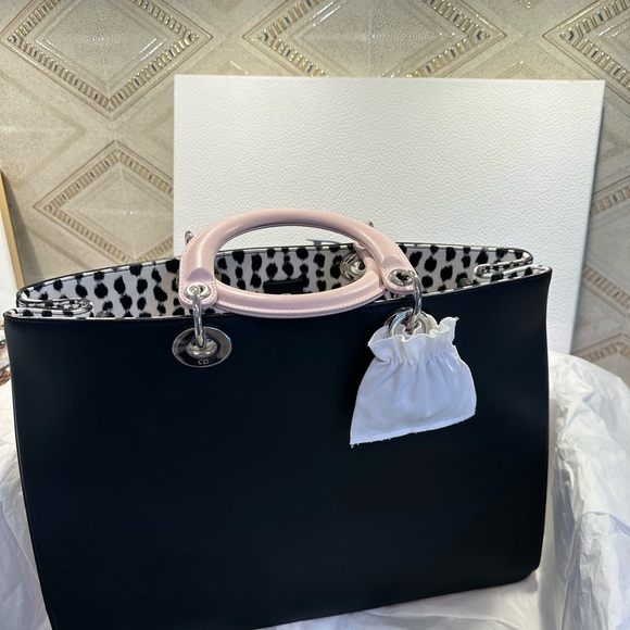 SOLD Dior Black & Pink leather with Python Tote - Picture 5 of 14